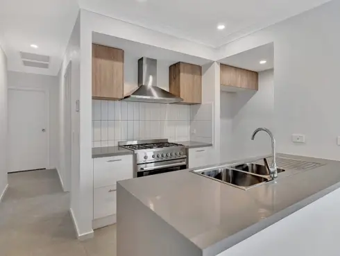 Jacana Close, Springfield QLD — photo 2